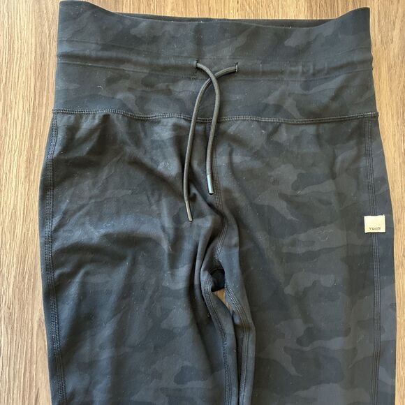 Vuori Rise And Shine Leggings, Womens Size Medium, Black Camo, Drawstring - Picture 3 of 14
